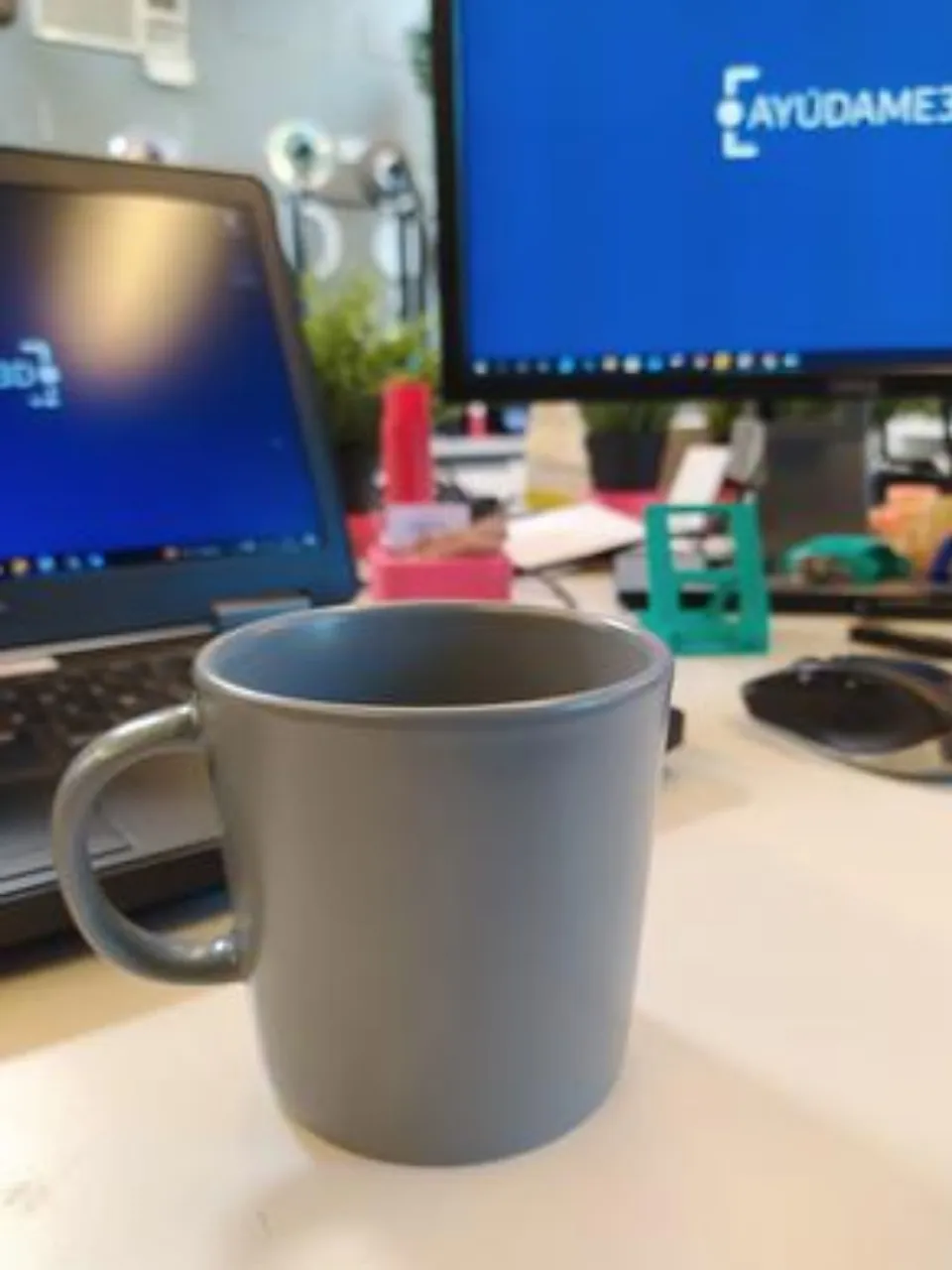Usa tu taza reutilizable de café o té en el trabajo 1 Comunidad